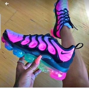 ISO these Nikes